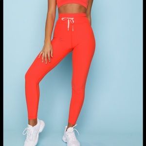 NWT Sarah’s day white fox monza leggings M sarahs